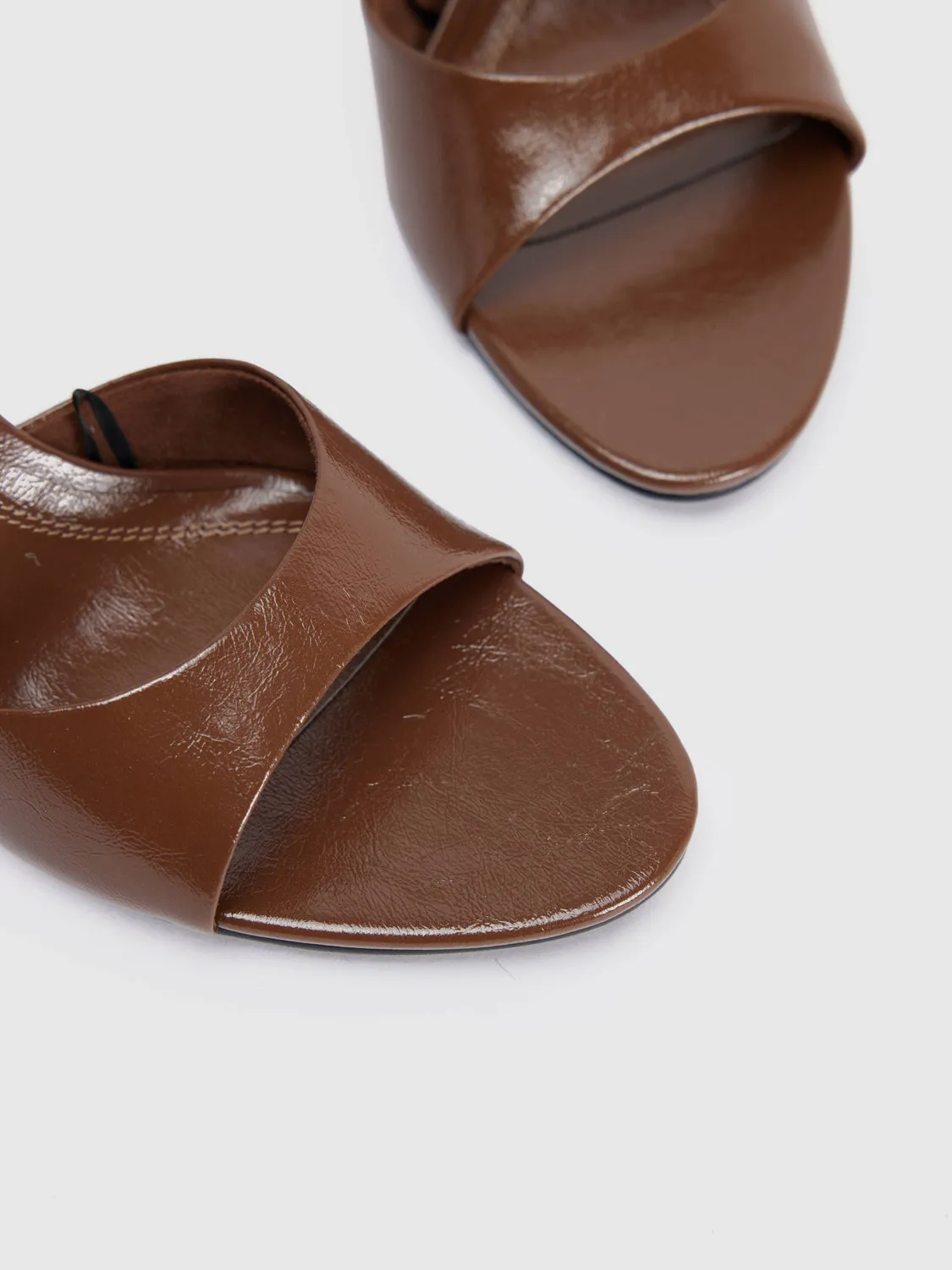 Heeled Slippers sold by Urban Revivo product image thumbnail 5