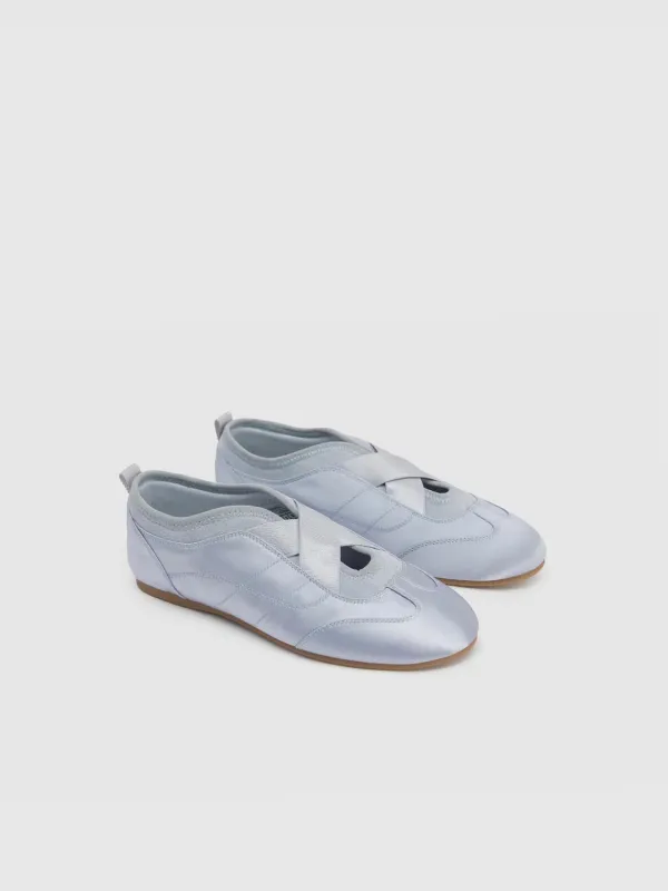 Ballet Pumps sold by Urban Revivo