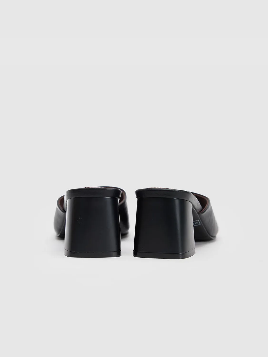 Slippers sold by Urban Revivo product image thumbnail 3