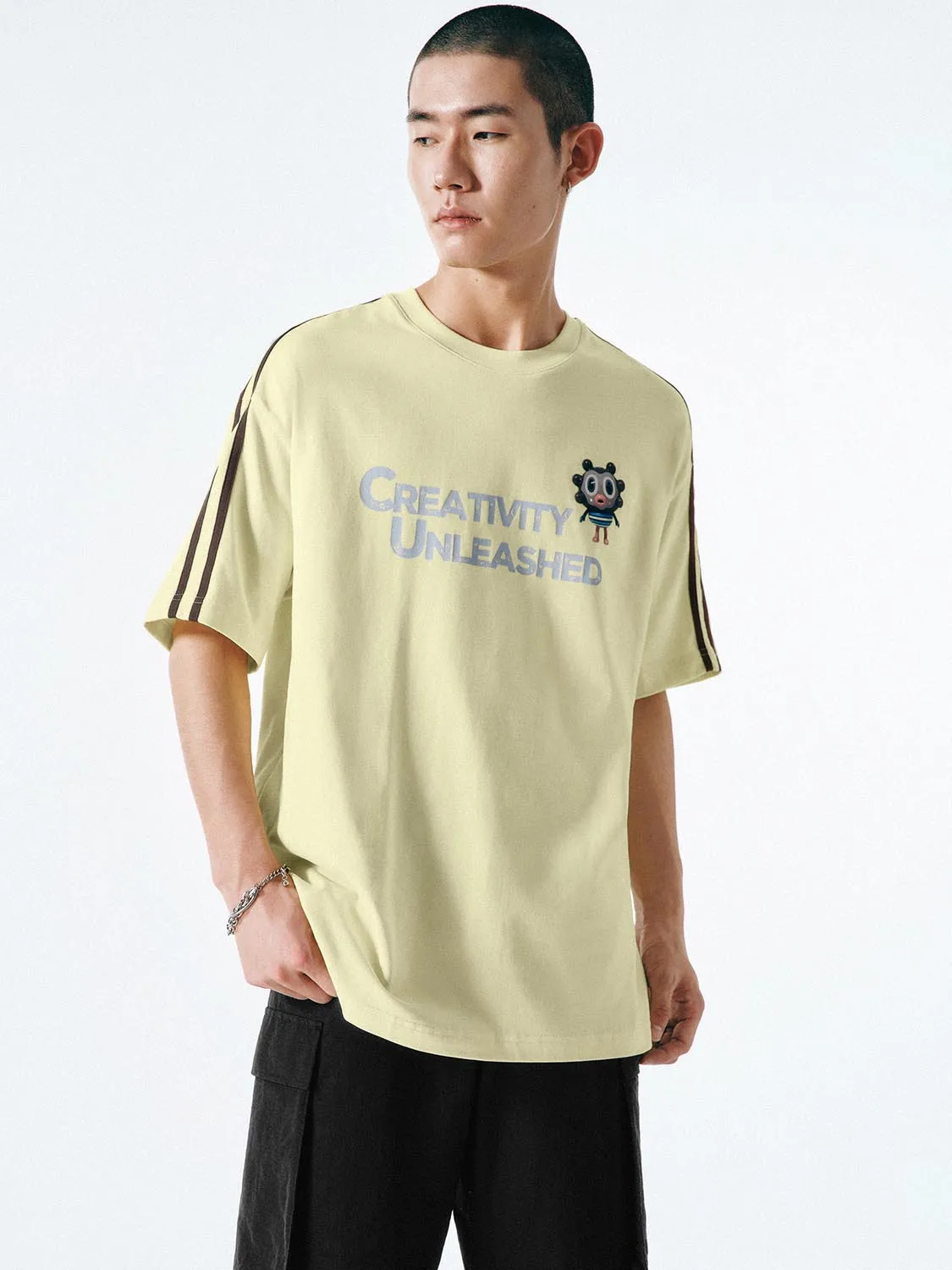 Contrast Trim Printed T-Shirts sold by Urban Revivo