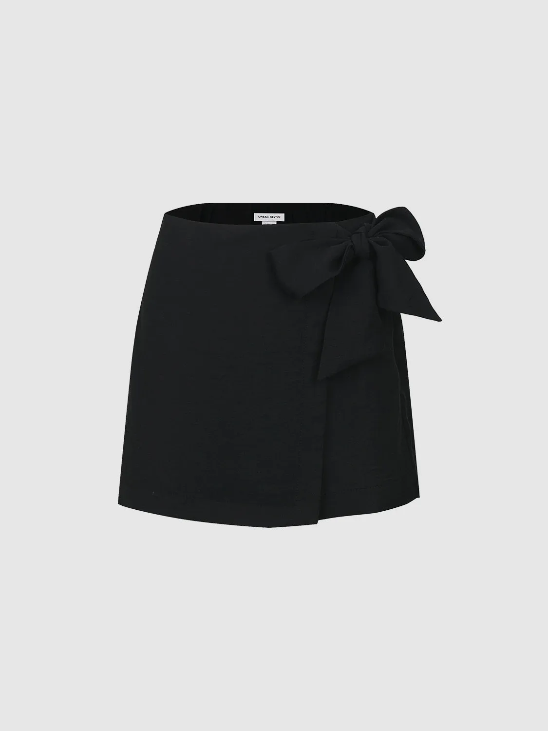 Shorts sold by Urban Revivo