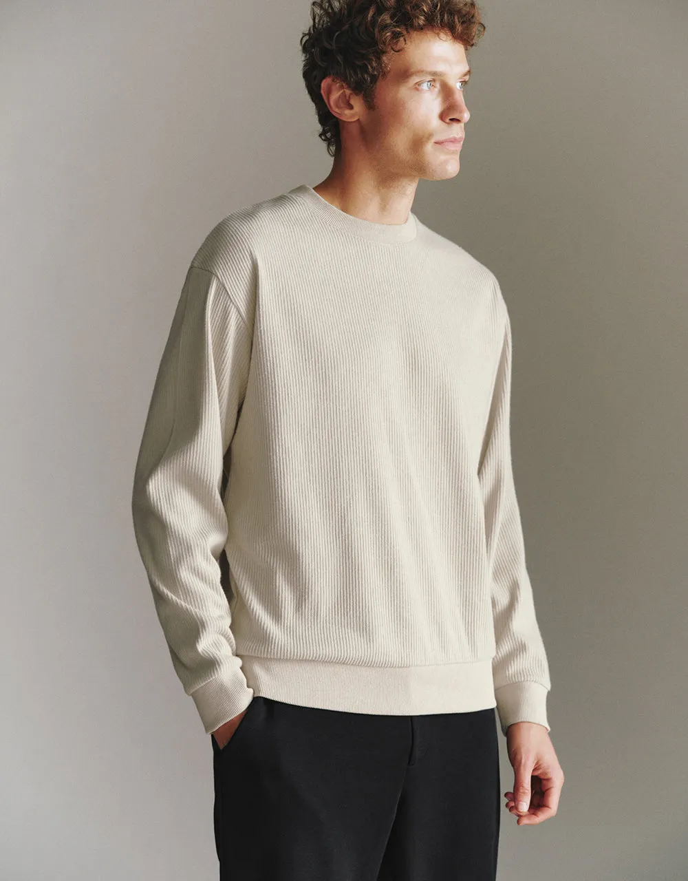 Crew Neck Straight T-Shirt sold by Urban Revivo product image thumbnail 3