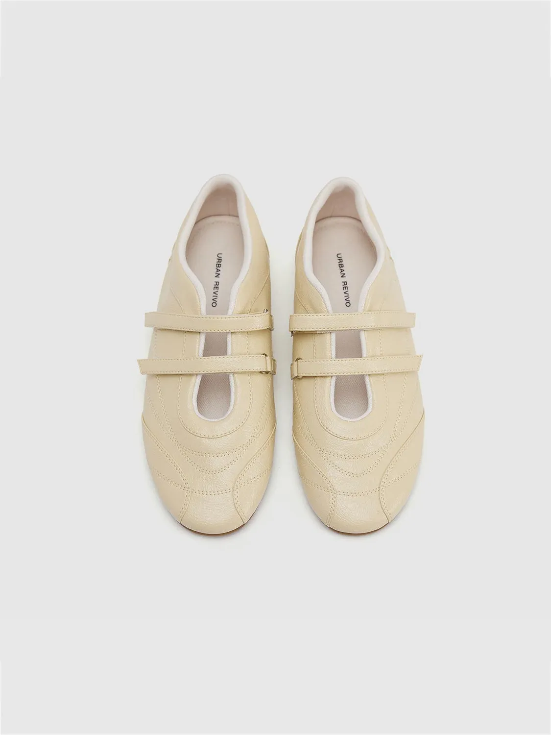 Pumps sold by Urban Revivo product image thumbnail 4