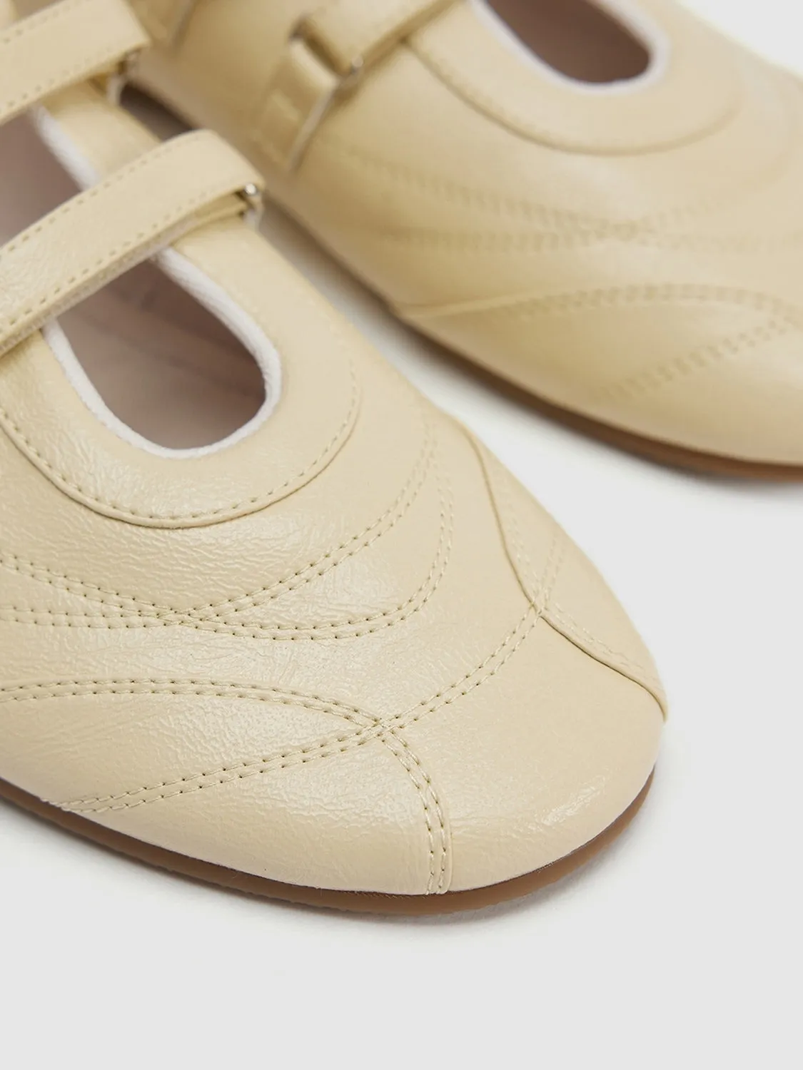 Pumps sold by Urban Revivo product image thumbnail 5