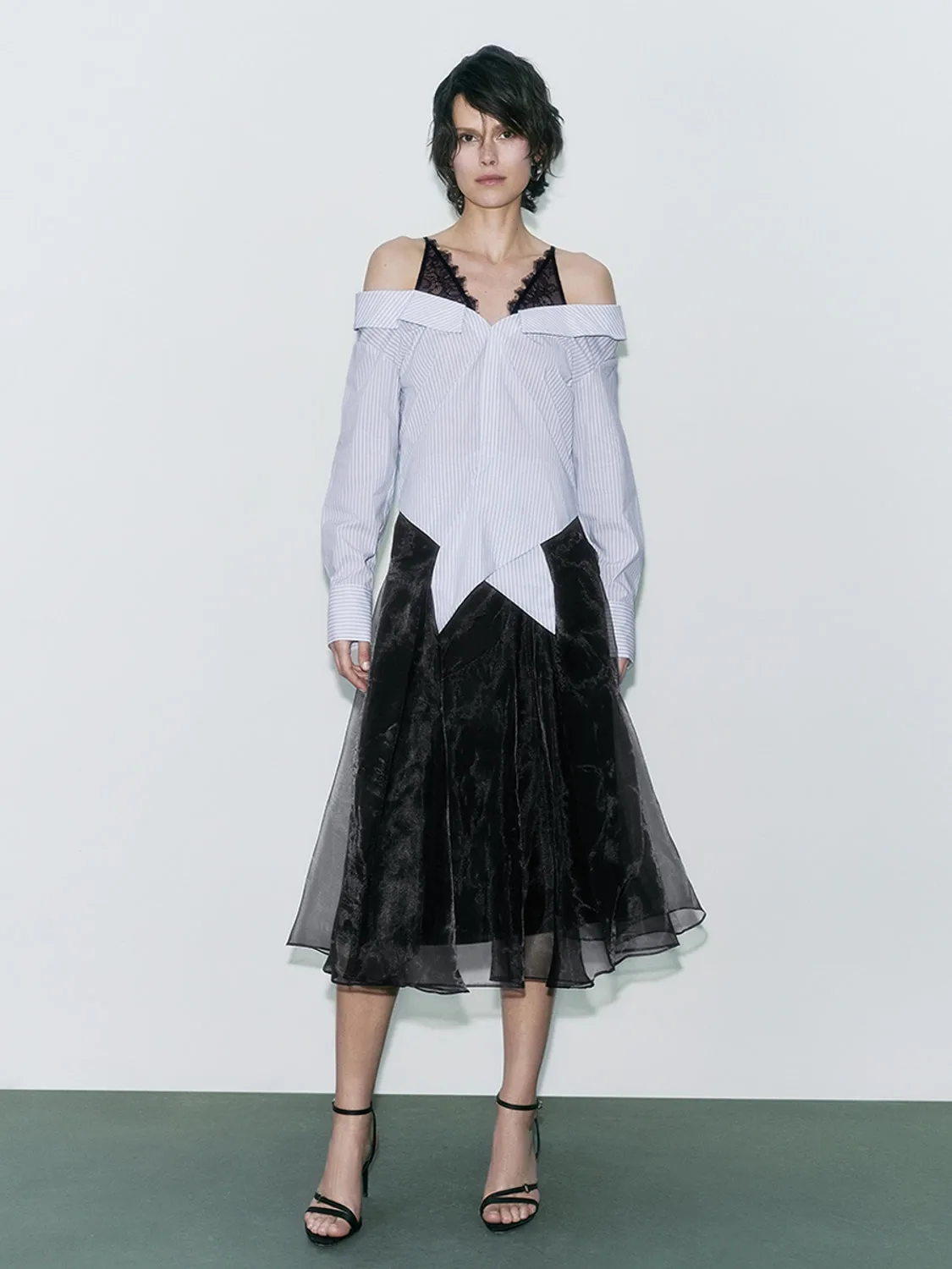 Lace Decor Overhead Shirts sold by Urban Revivo product image thumbnail 4