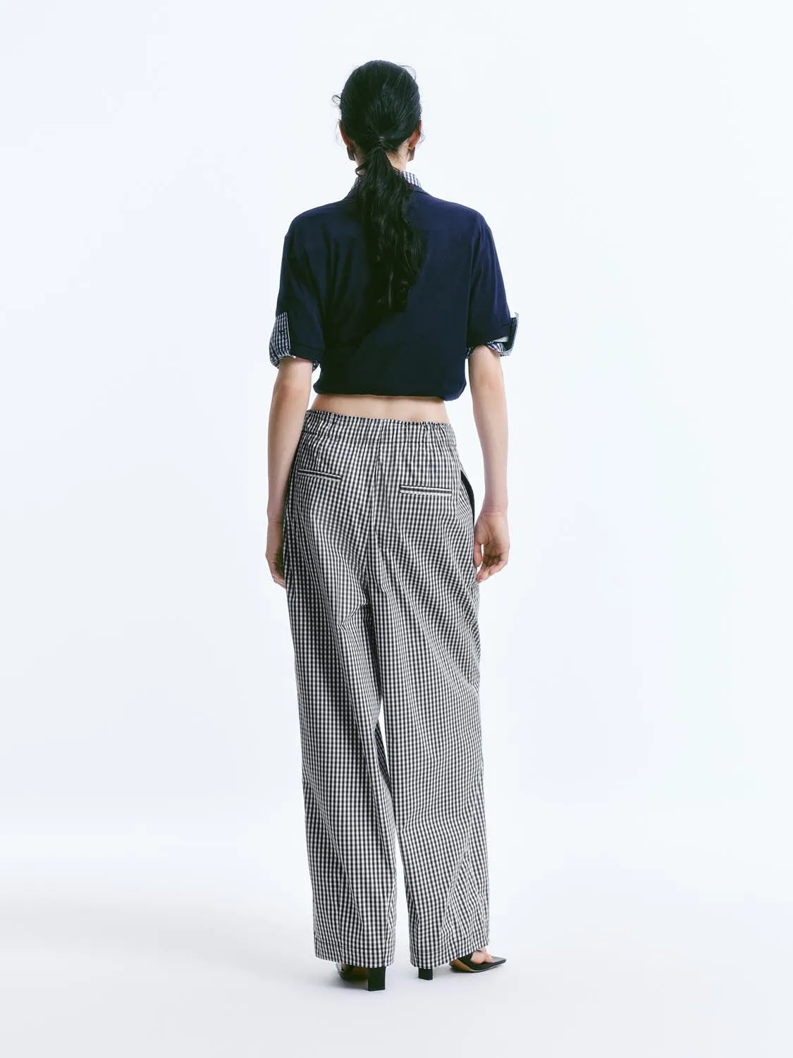 Striped Carrot Fit Pants sold by Urban Revivo product image thumbnail 4