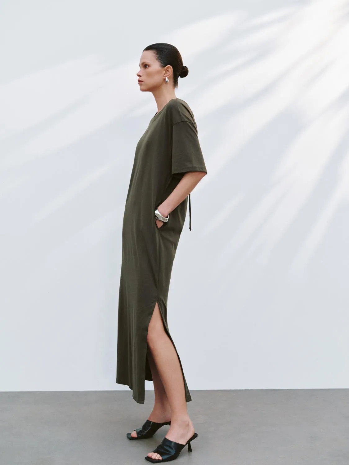Crew Neck Straight Dresses sold by Urban Revivo product image thumbnail 4