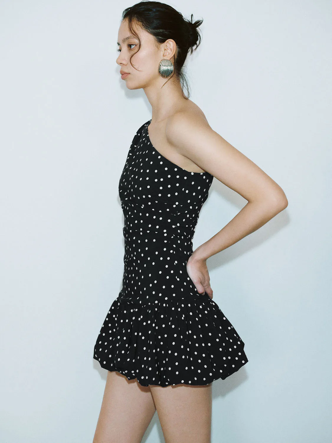 One Shoulder A-Line Dresses sold by Urban Revivo product image thumbnail 2