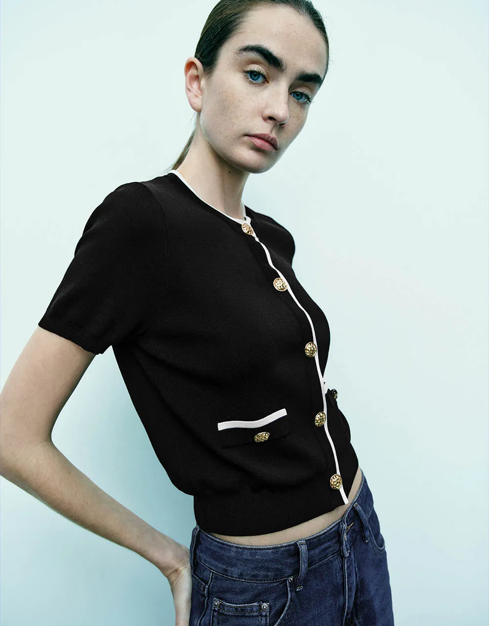 Crew Neck Knitted Cardigan sold by Urban Revivo product image thumbnail 3