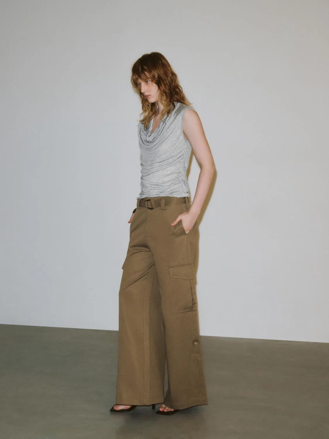 Cowl Neck Cap Sleeve T-Shirts sold by Urban Revivo product image thumbnail 5