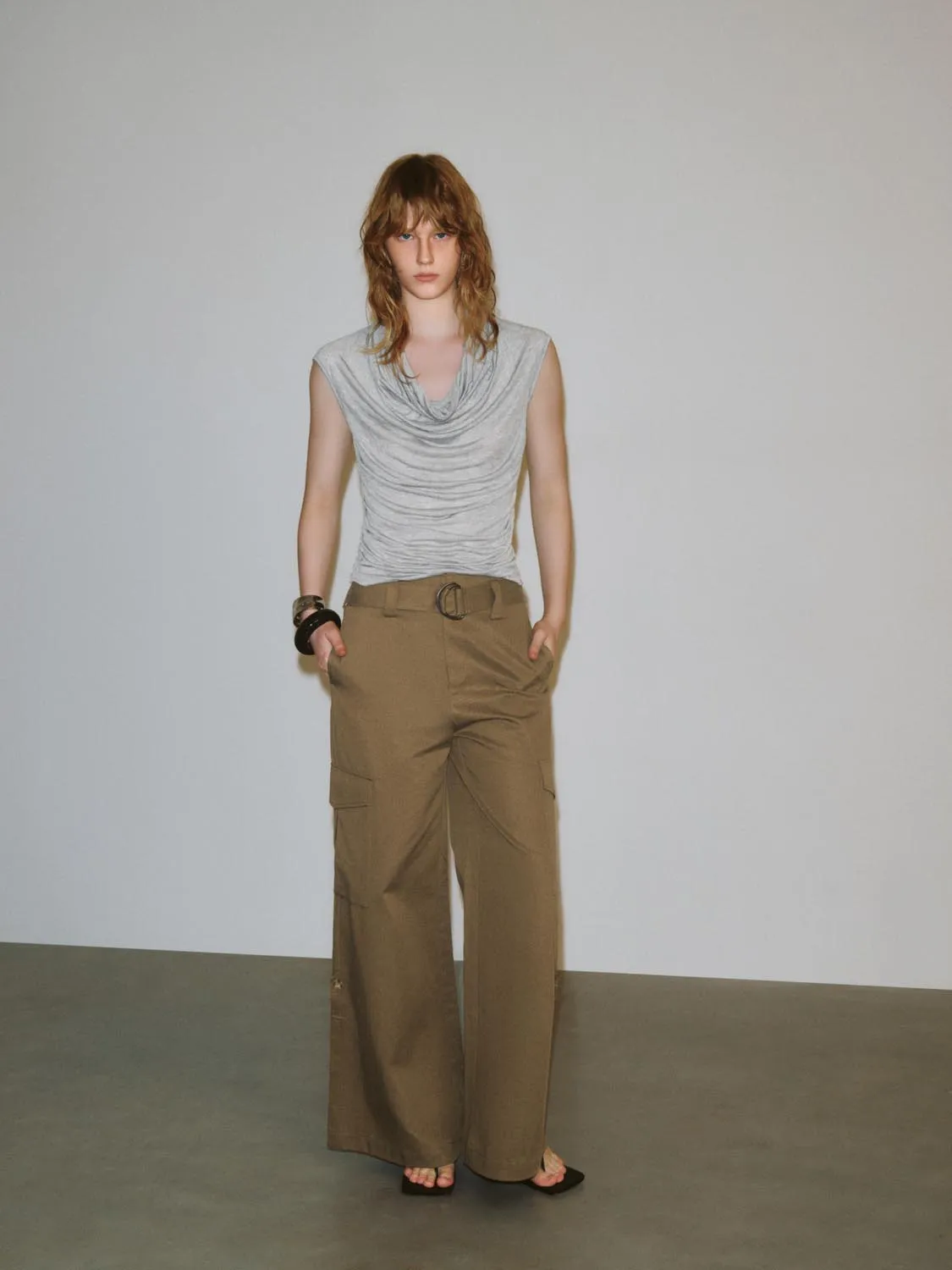 Cowl Neck Cap Sleeve T-Shirts sold by Urban Revivo product image thumbnail 4