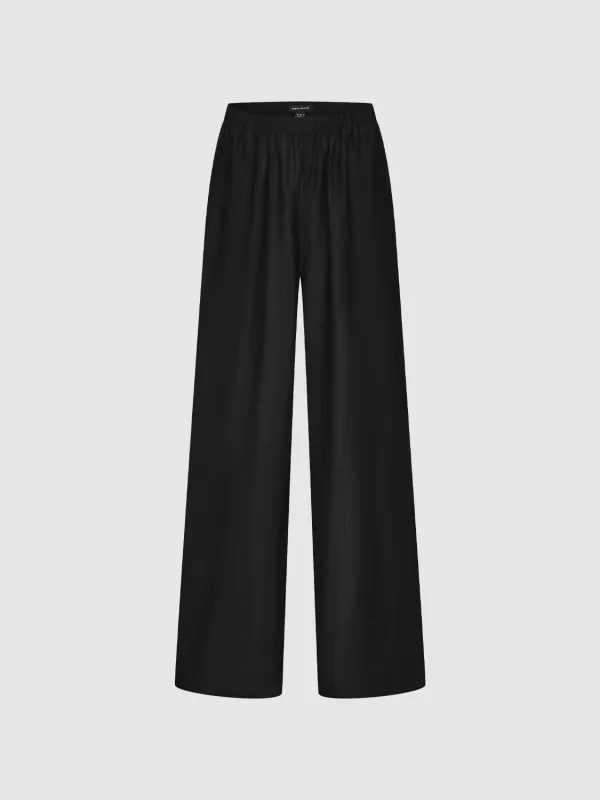 Wide-Leg Pants sold by Urban Revivo