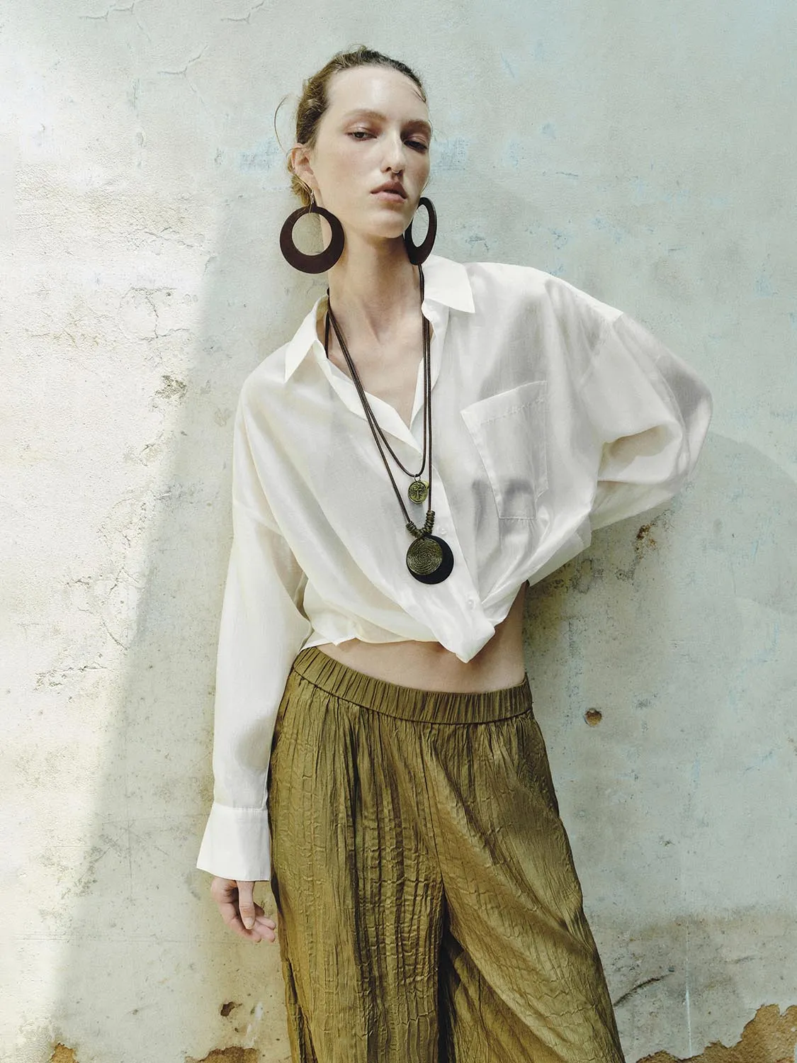 Cropped Overhead Shirt sold by Urban Revivo product image thumbnail 3