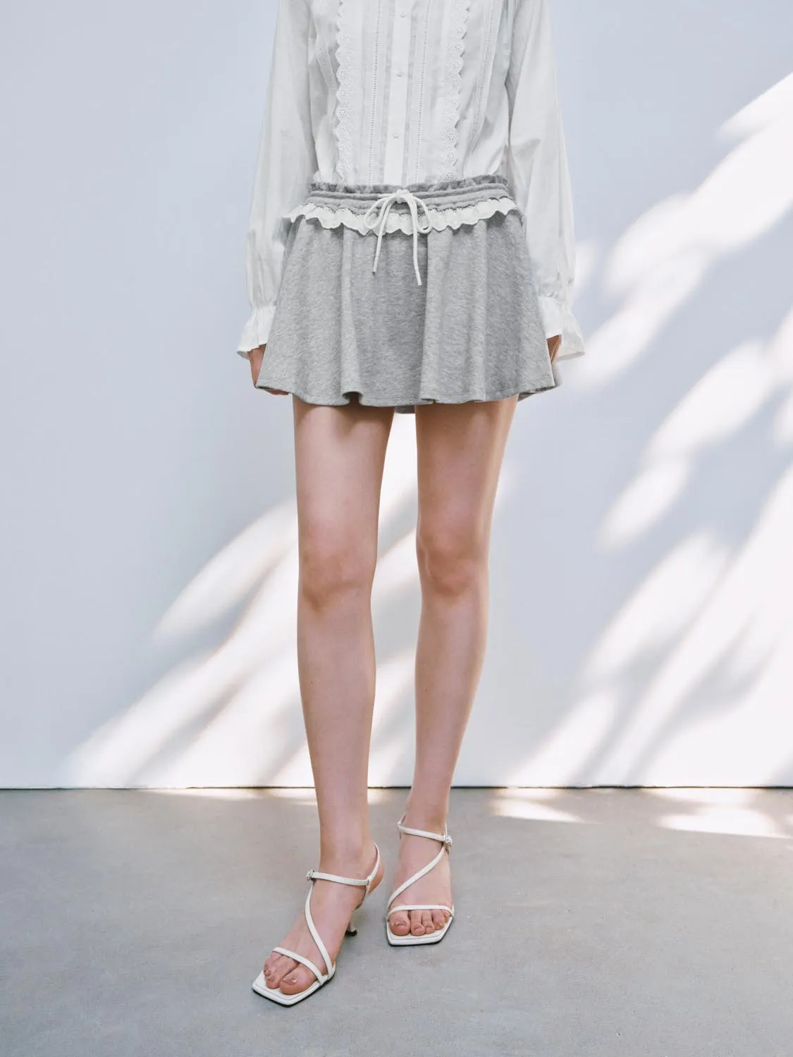 Lace Mini Flared Skirts sold by Urban Revivo product image thumbnail 2