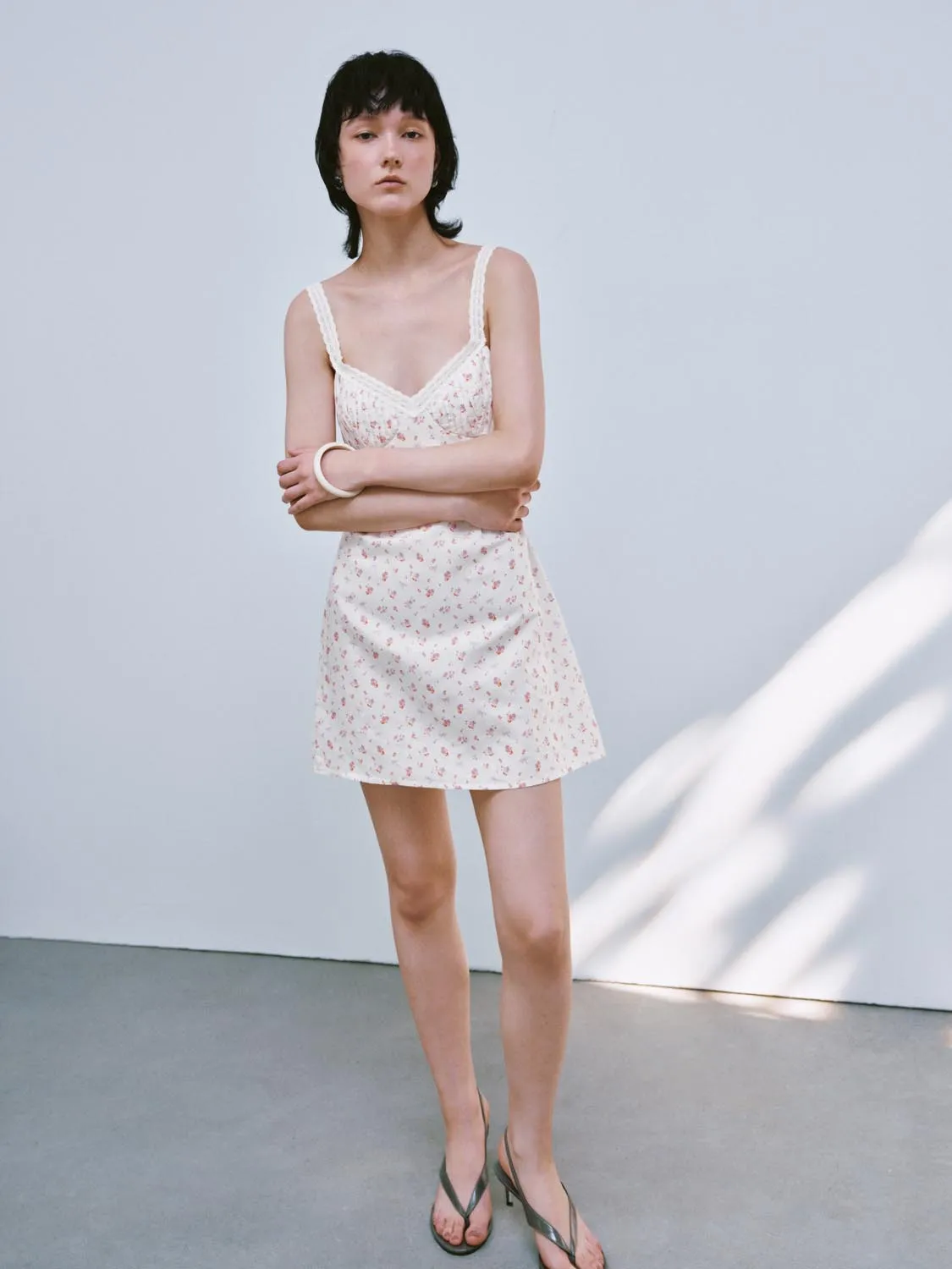 Floral Print Sleeveless Mini Dresses sold by Urban Revivo product image thumbnail 5