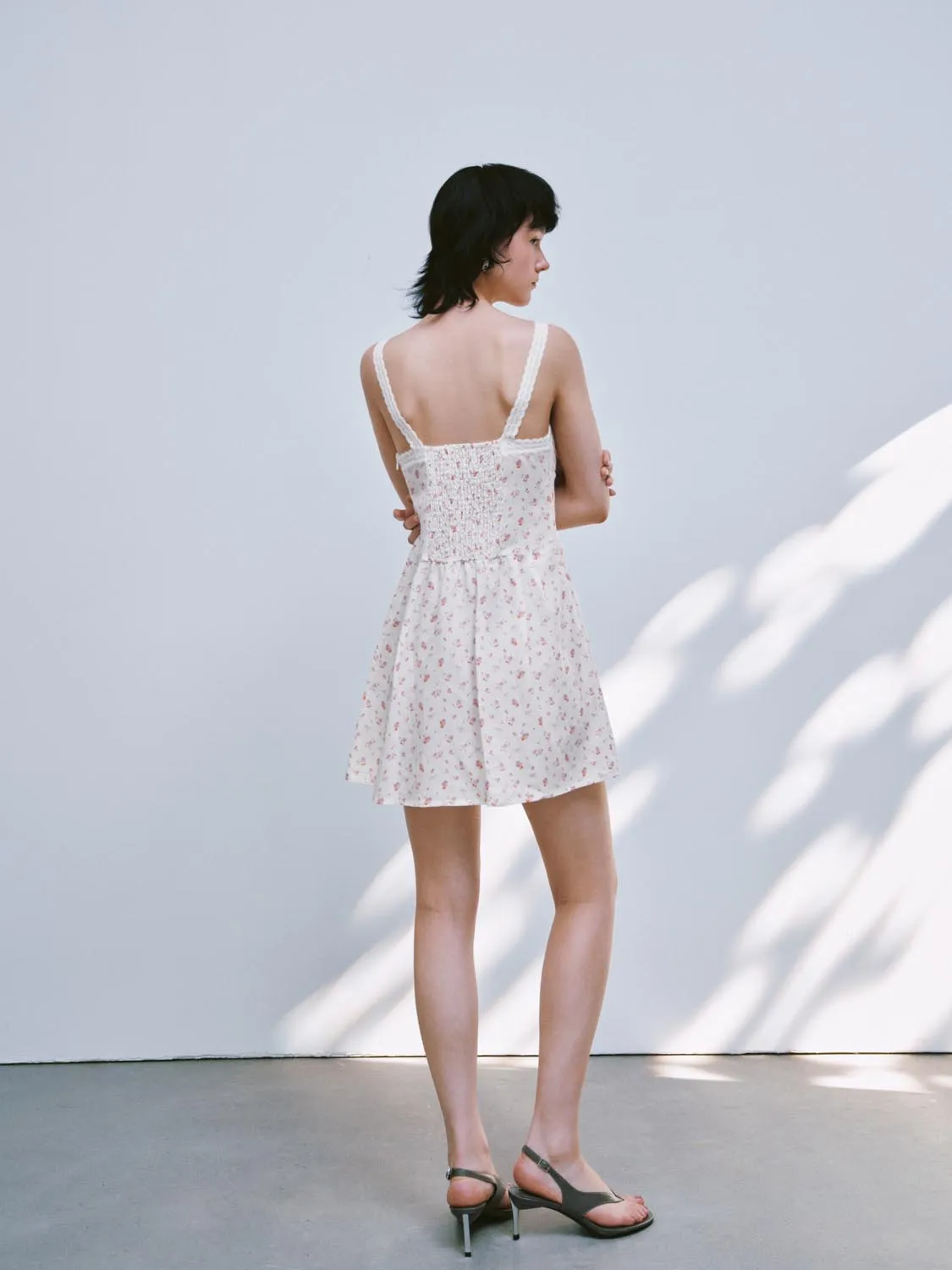 Floral Print Sleeveless Mini Dresses sold by Urban Revivo product image thumbnail 4