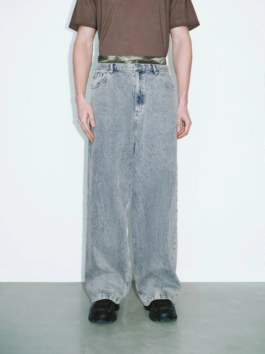 Oversized Denim Jeans sold by Urban Revivo product image thumbnail 3