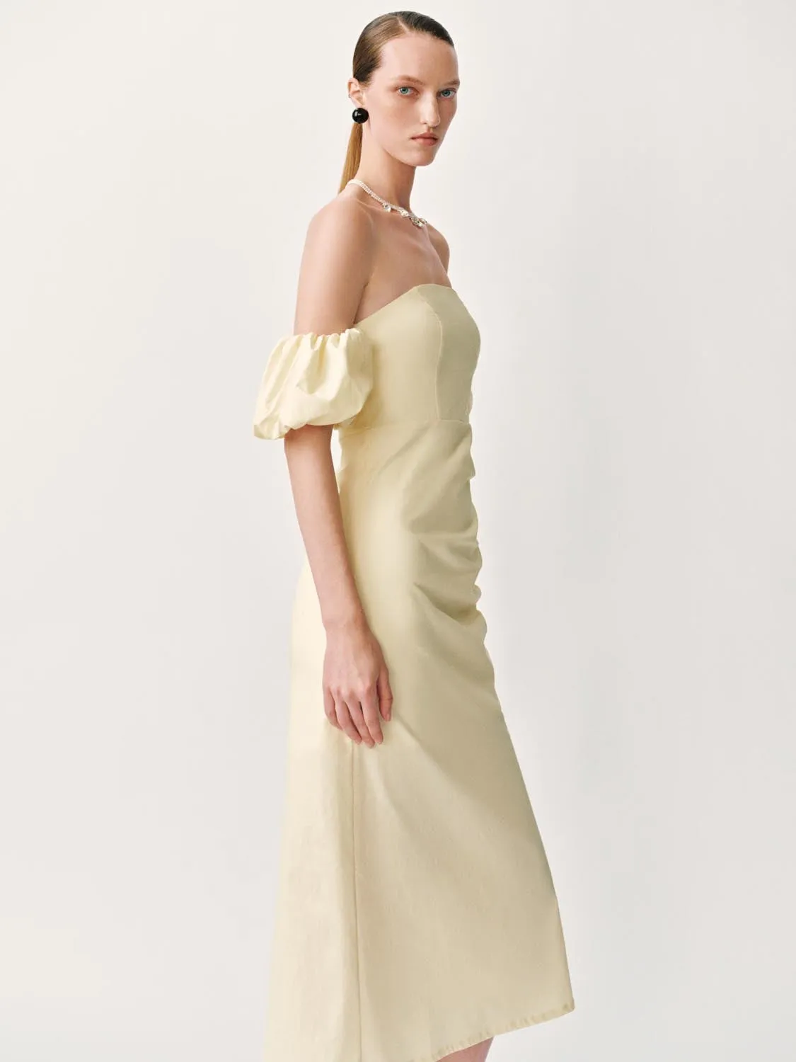 Off Shoulder Straight Dresses sold by Urban Revivo product image thumbnail 4