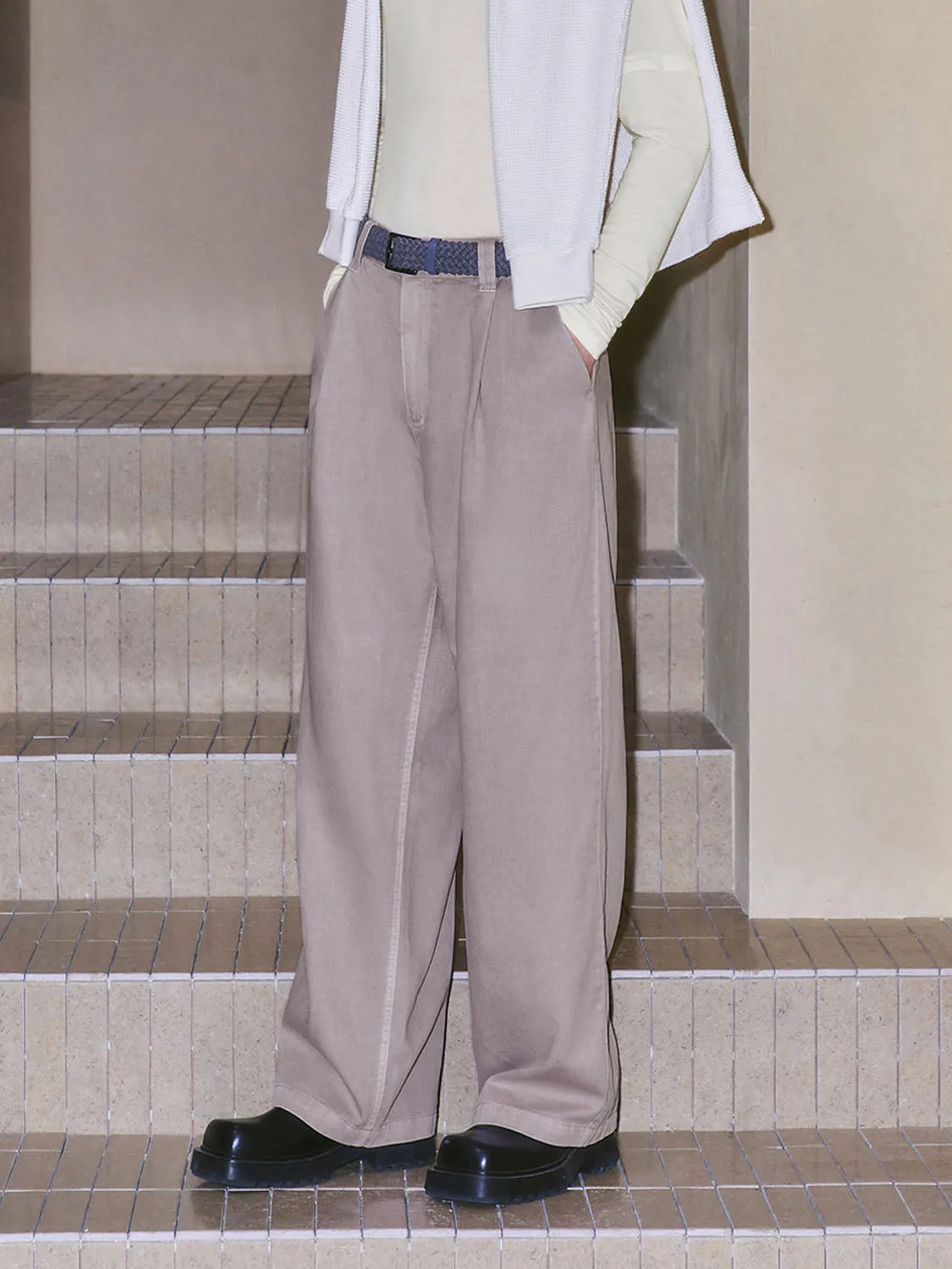 Loose Denim Jeans sold by Urban Revivo product image thumbnail 2