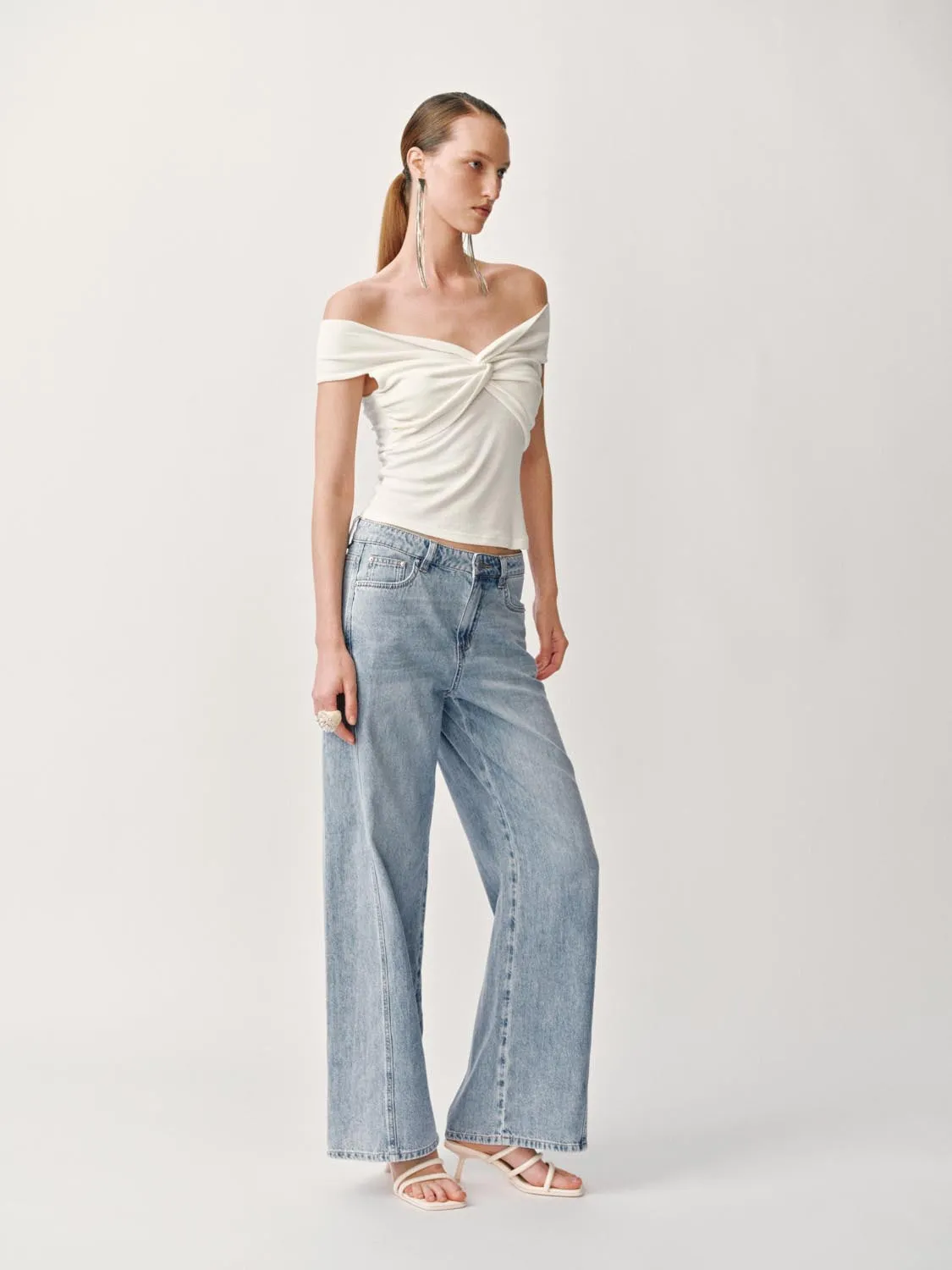 Twisted Front T-Shirts sold by Urban Revivo product image thumbnail 5