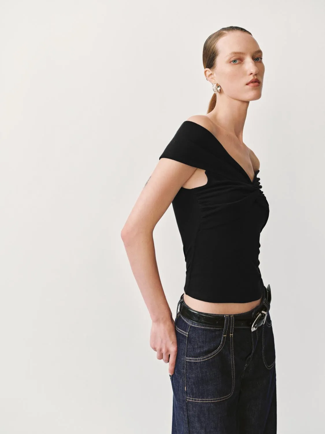 One Shoulder T-Shirts sold by Urban Revivo product image thumbnail 2