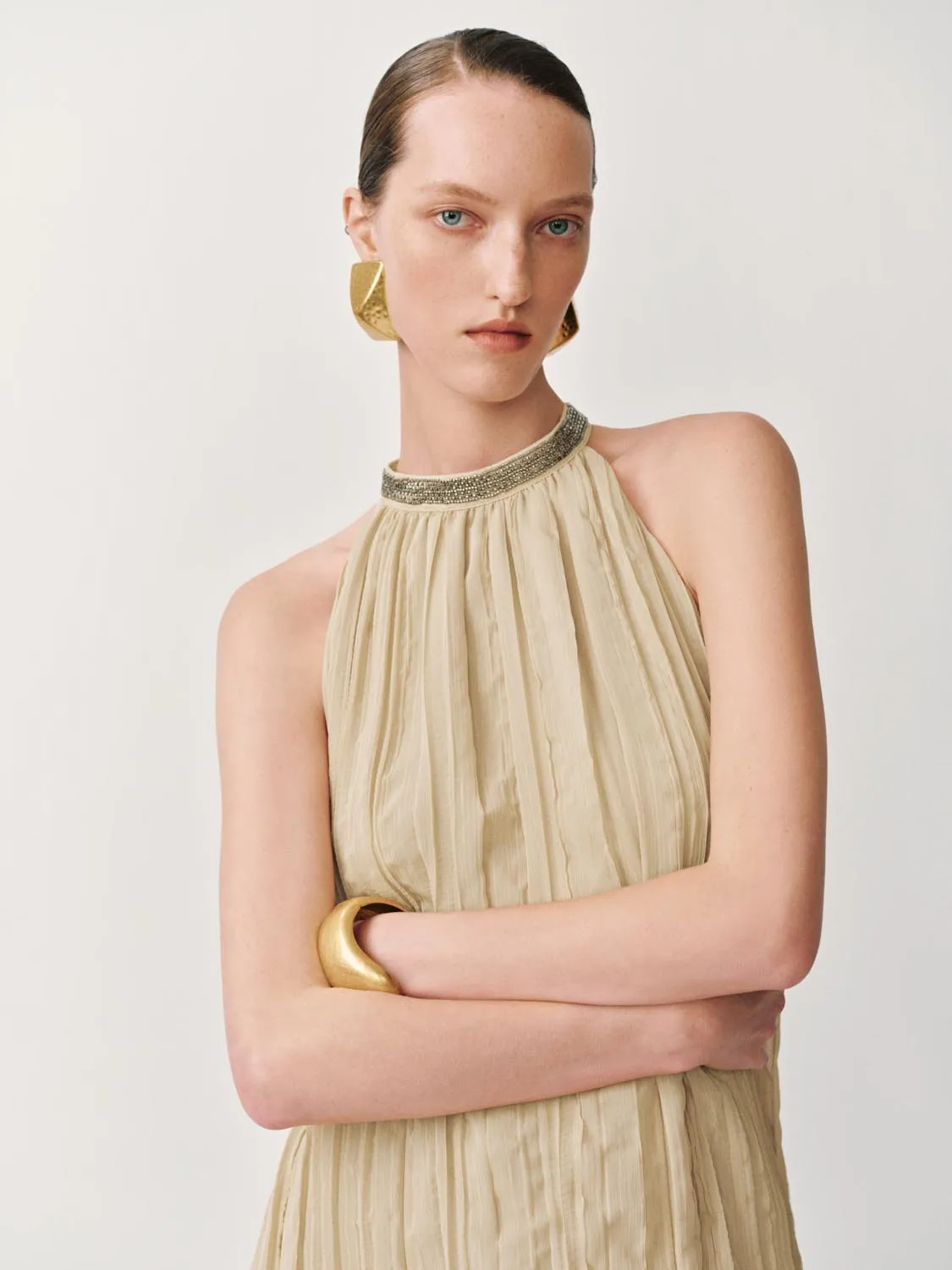 Halter Neck Loose A-Line Dresses sold by Urban Revivo product image thumbnail 3