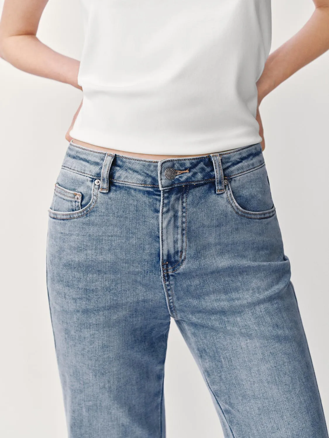 Denim Flared-Leg Jeans sold by Urban Revivo product image thumbnail 5