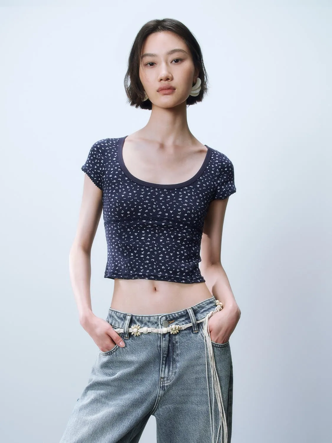 Cropped Short Sleeve T-Shirts sold by Urban Revivo