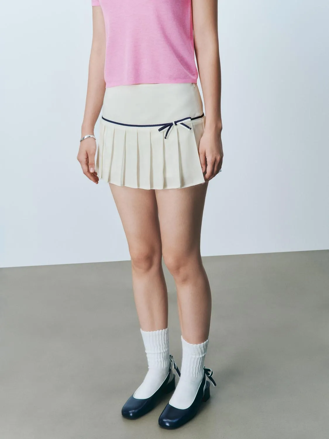 Pleated A-Line Mini Skirts sold by Urban Revivo product image thumbnail 3