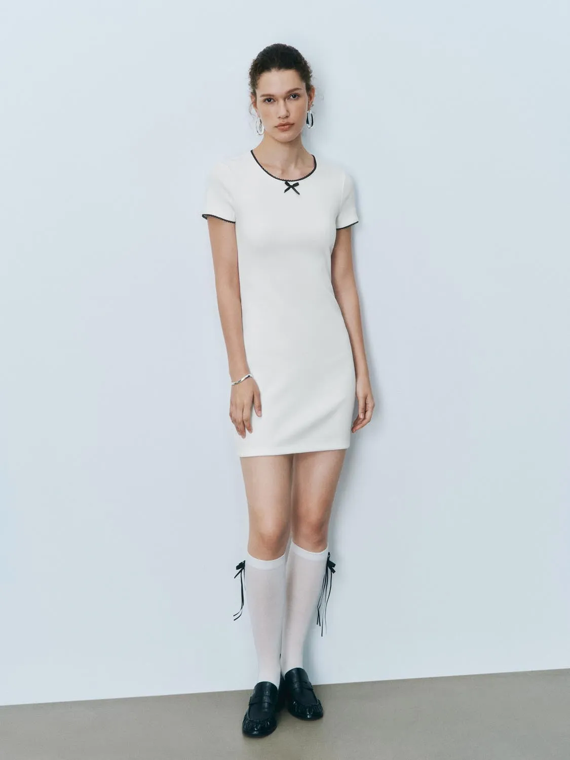 Contrast Trim Skinny-Fit Dresses sold by Urban Revivo product image thumbnail 4