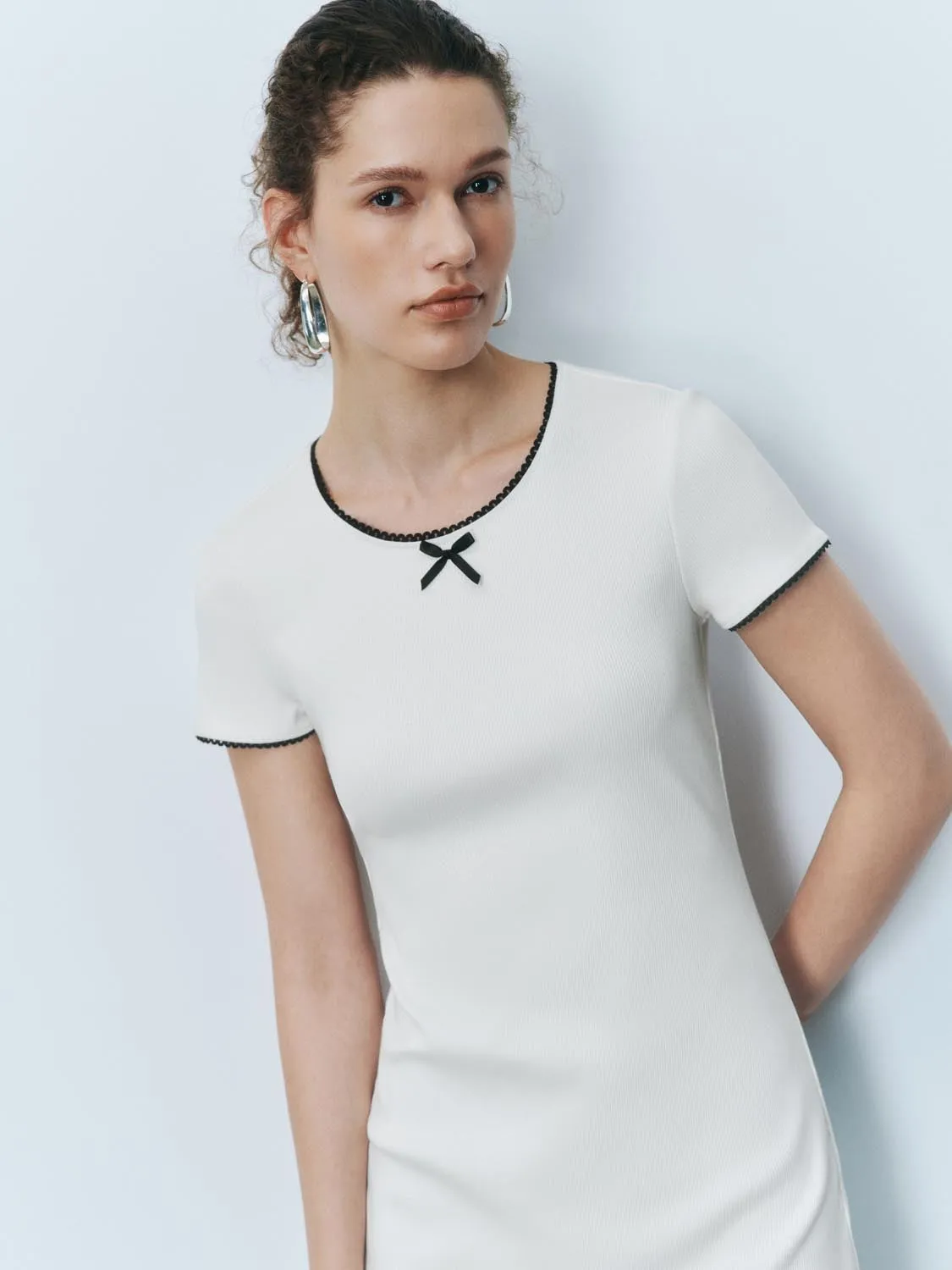 Contrast Trim Skinny-Fit Dresses sold by Urban Revivo product image thumbnail 3