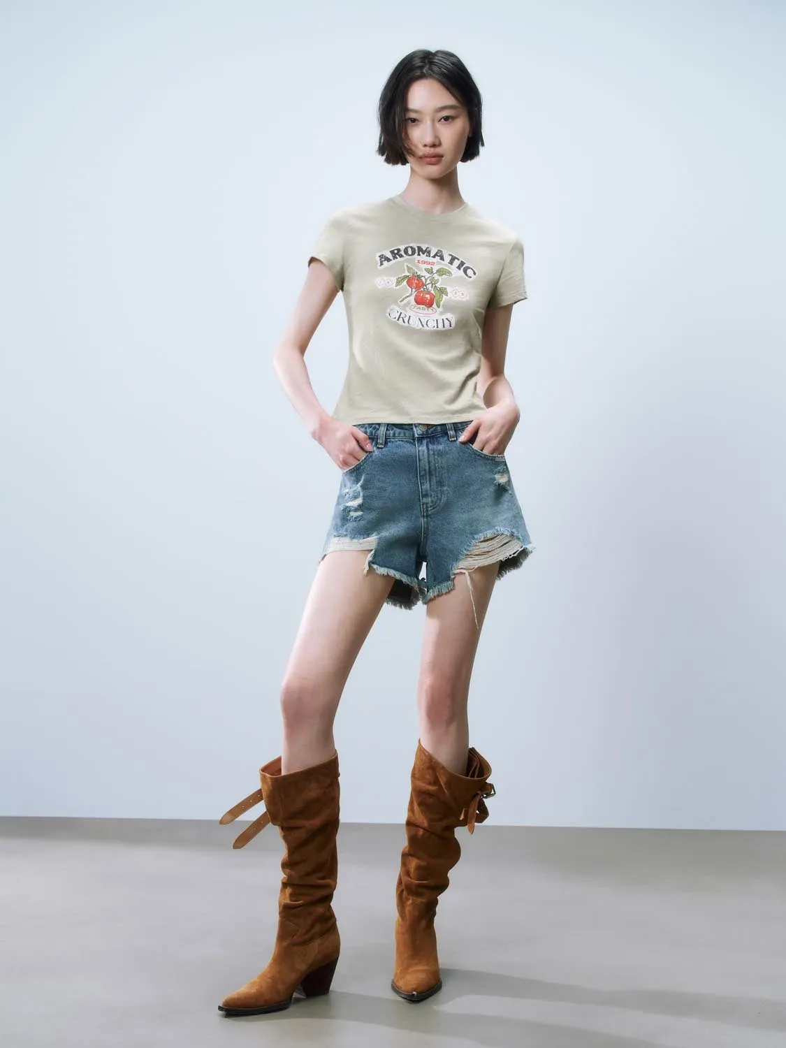 Cropped Short Sleeve T-Shirts sold by Urban Revivo product image thumbnail 4