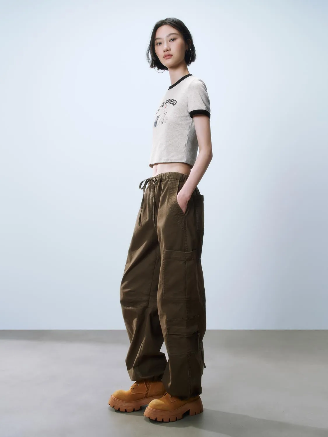 Cropped Short Sleeve T-Shirts sold by Urban Revivo product image thumbnail 5