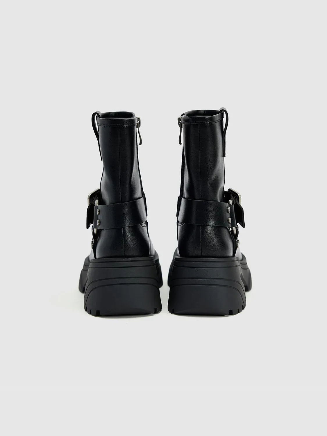 Regular Booties sold by Urban Revivo product image thumbnail 3