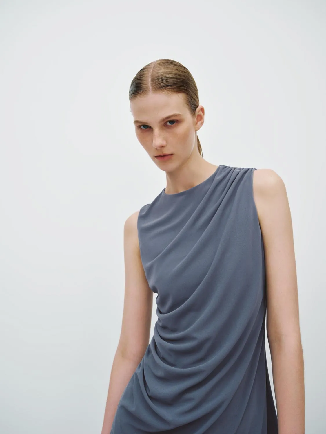 Ruched Sleeveless Skinny-Fit Dresses sold by Urban Revivo product image thumbnail 3