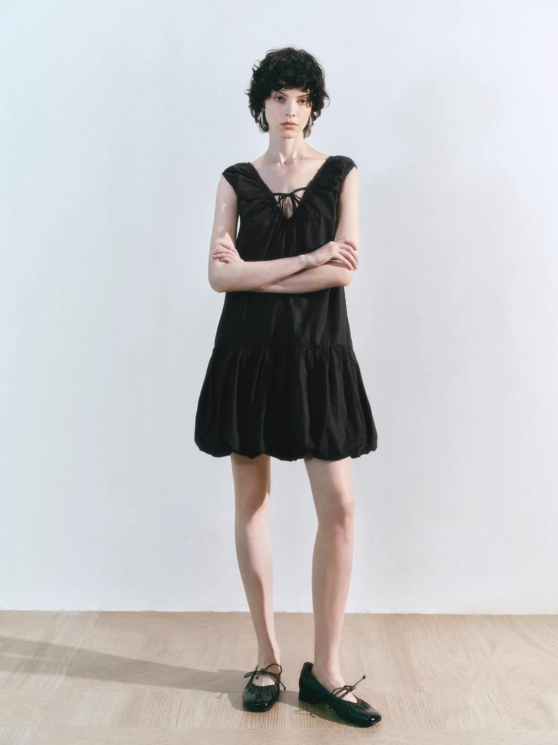 Tie Up Sleeveless Straight Dresses sold by Urban Revivo product image thumbnail 4