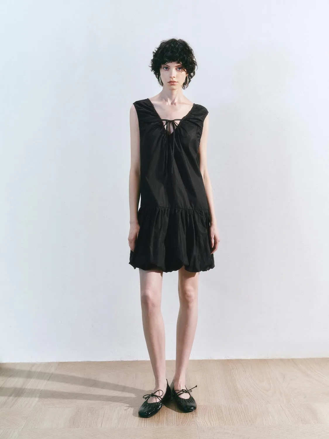 Tie Up Sleeveless Straight Dresses sold by Urban Revivo product image thumbnail 5