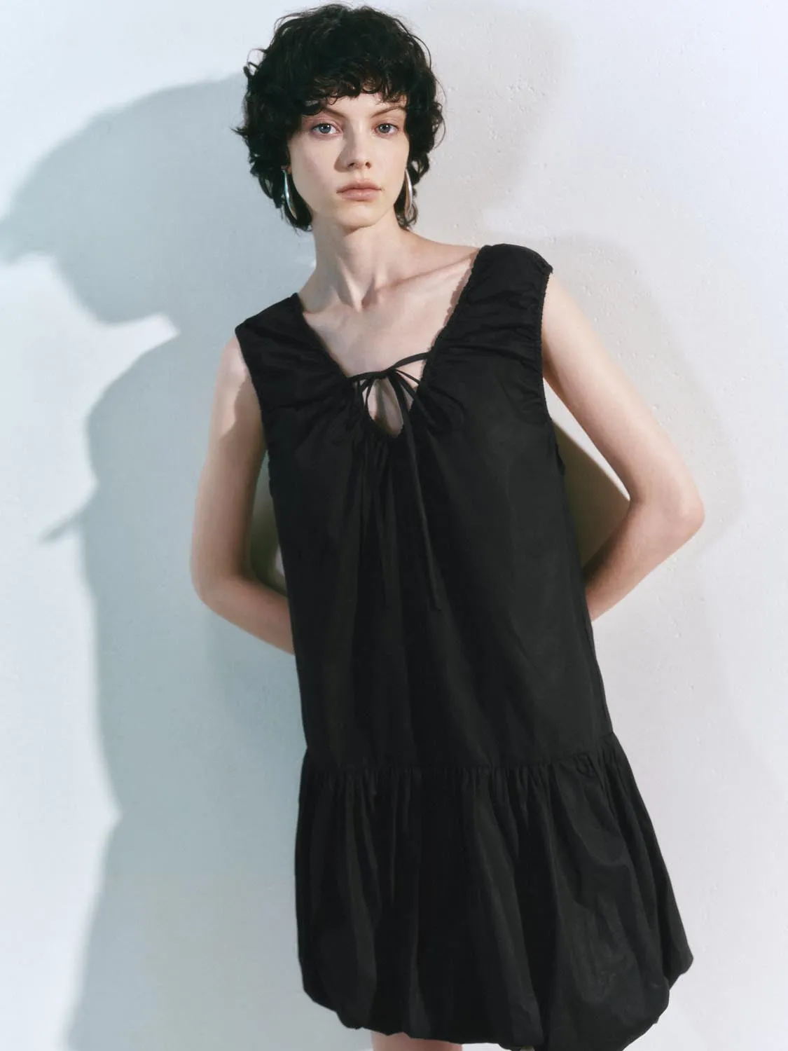 Tie Up Sleeveless Straight Dresses sold by Urban Revivo product image thumbnail 2