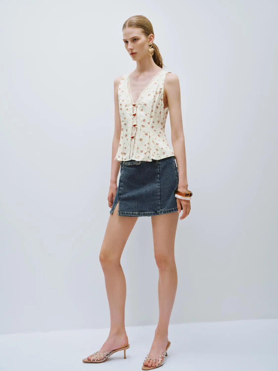 Lace Décor Floral Vests sold by Urban Revivo product image thumbnail 5