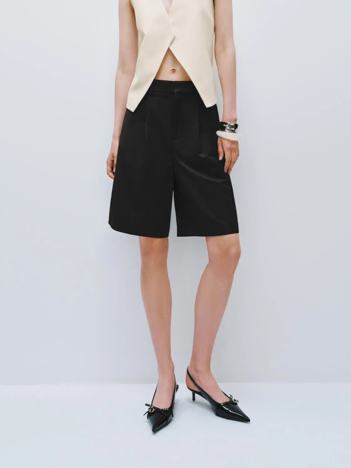 Shorts sold by Urban Revivo product image thumbnail 2