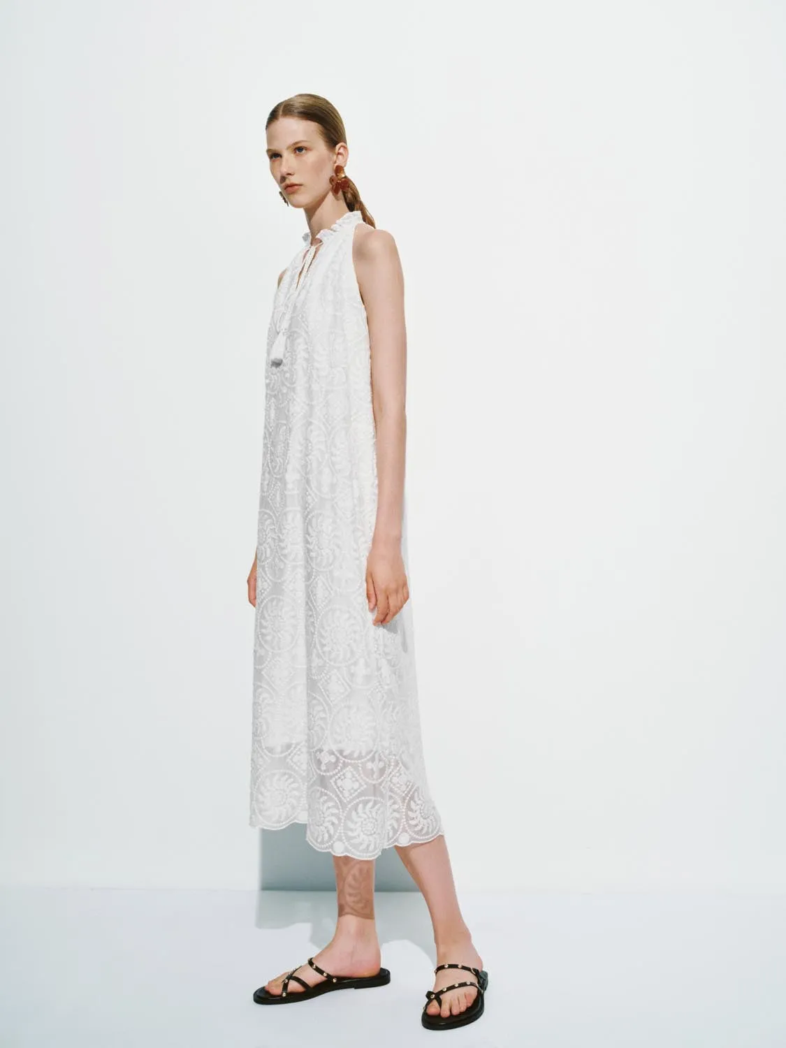 Tie Up Embroidered Maxi Dresses sold by Urban Revivo product image thumbnail 5