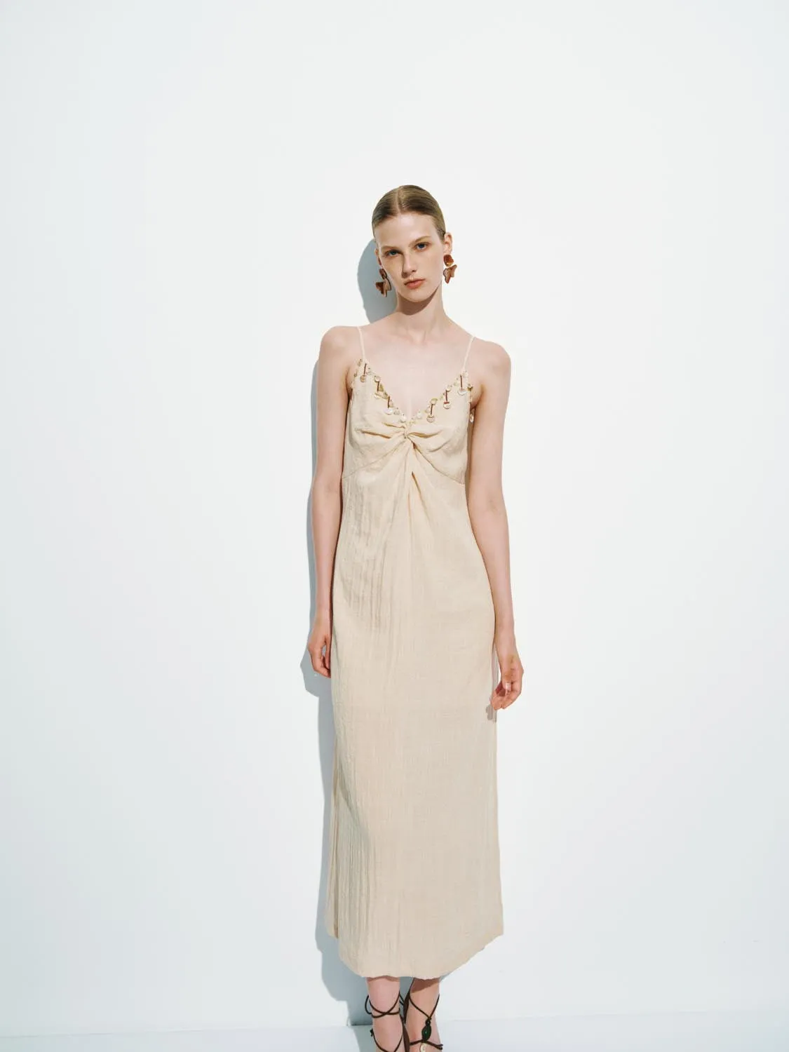 Twisted Front Camisole Maxi Dresses sold by Urban Revivo product image thumbnail 4