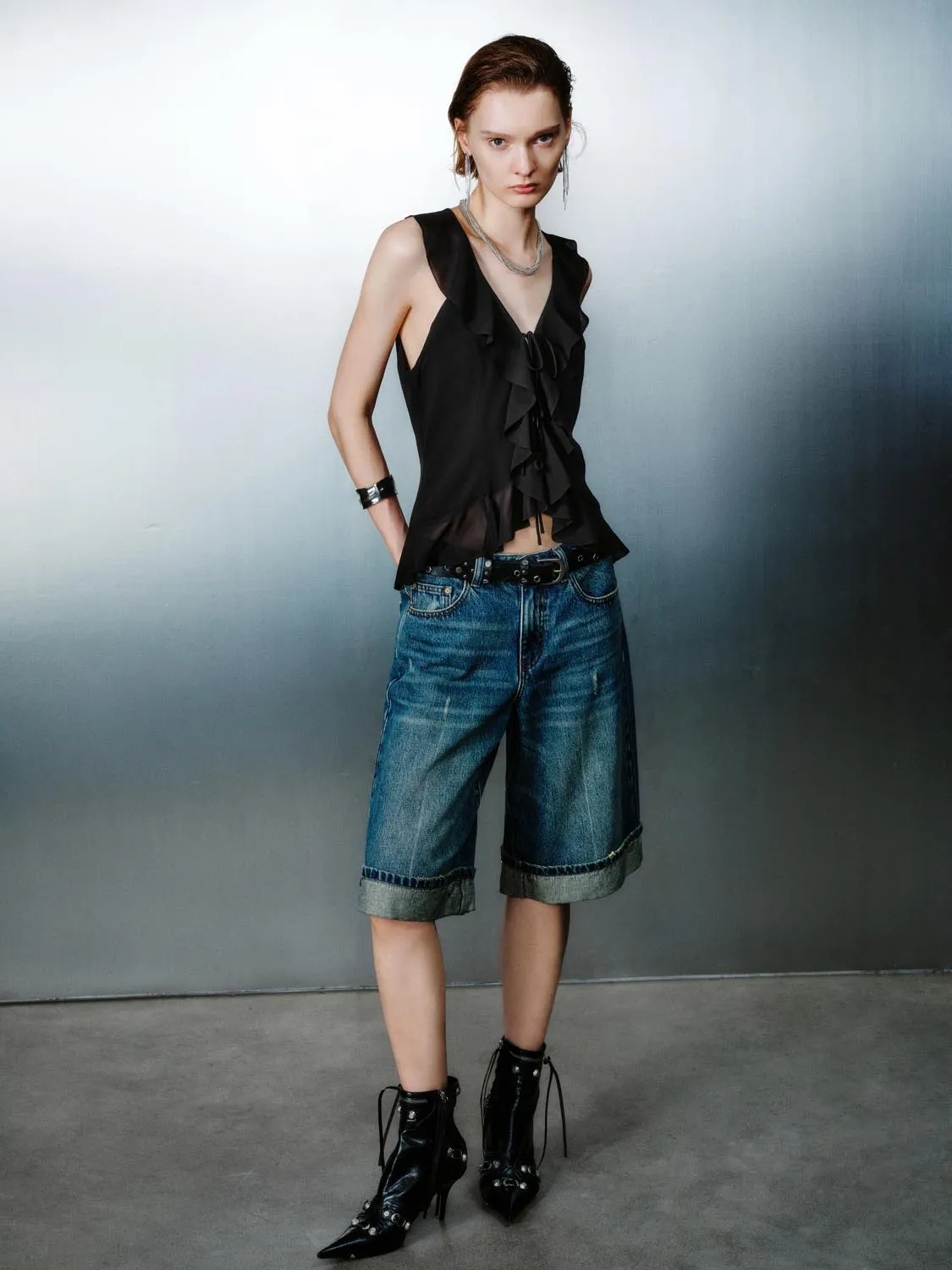 Sleeveless Shirts sold by Urban Revivo product image thumbnail 5