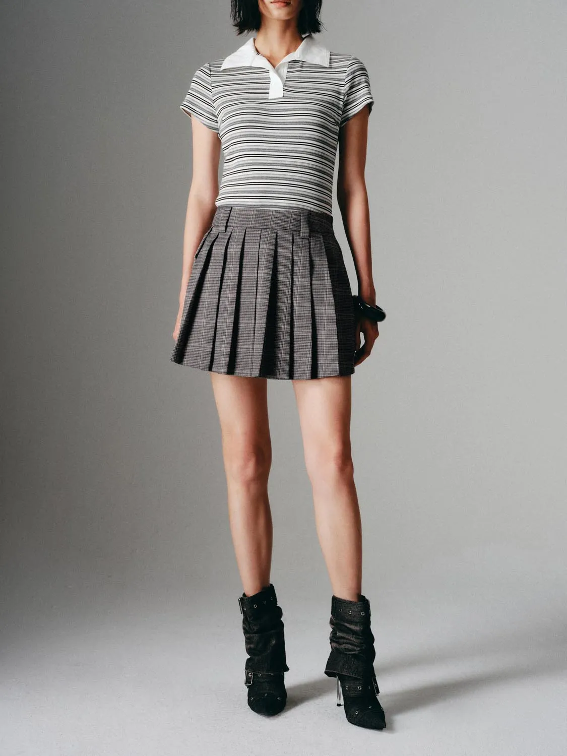 Pleated A-Line Mini Skirts sold by Urban Revivo product image thumbnail 2