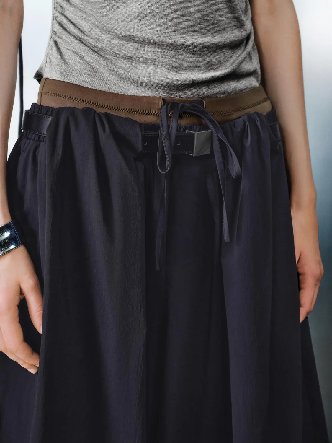 Curved-Leg Pants sold by Urban Revivo product image thumbnail 5