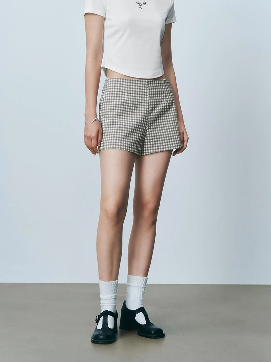 Striped Urban Shorts sold by Urban Revivo product image thumbnail 2