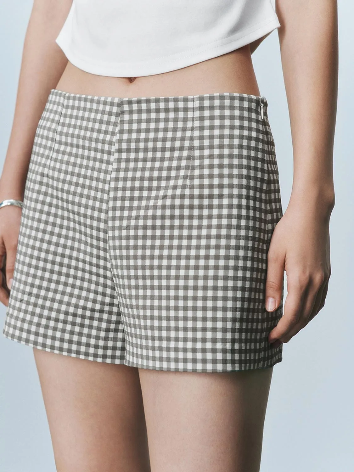 Striped Urban Shorts sold by Urban Revivo product image thumbnail 4