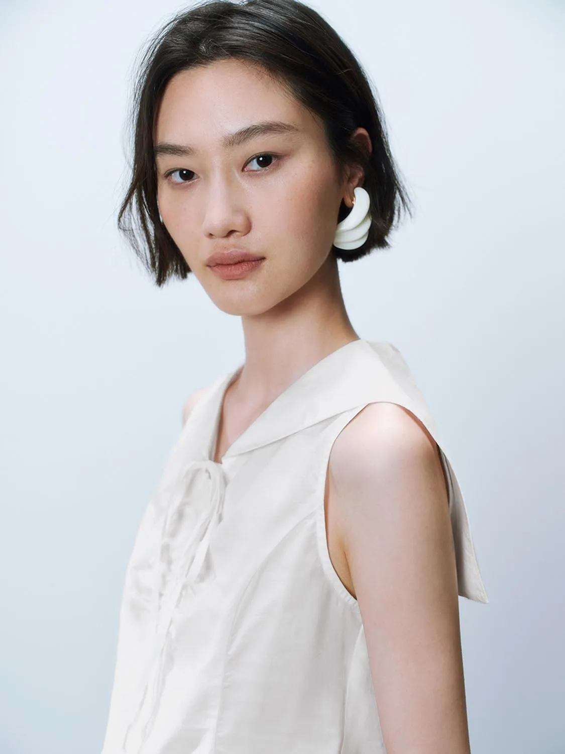 Sleeveless Shirts sold by Urban Revivo product image thumbnail 3