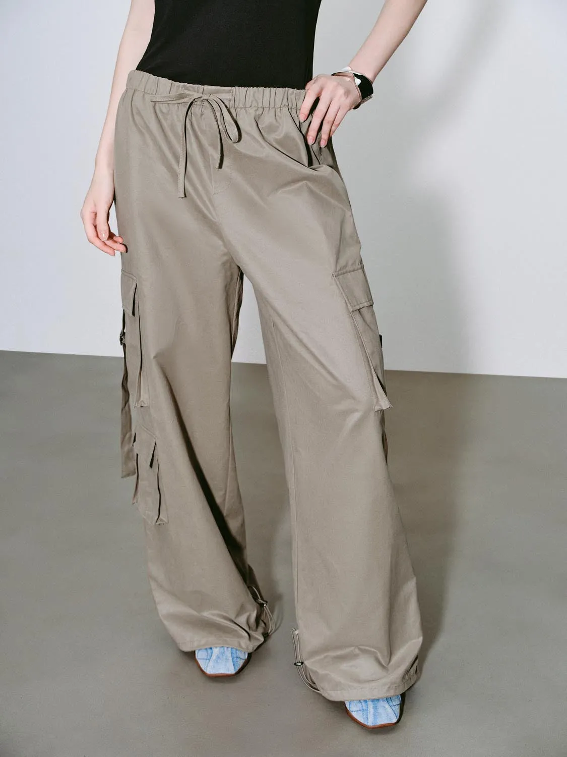 Flap Pocket Wide-Leg Pants sold by Urban Revivo product image thumbnail 3