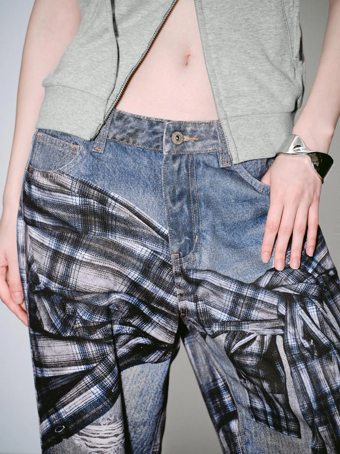 Paneled Ripped Denim Jeans sold by Urban Revivo product image thumbnail 4